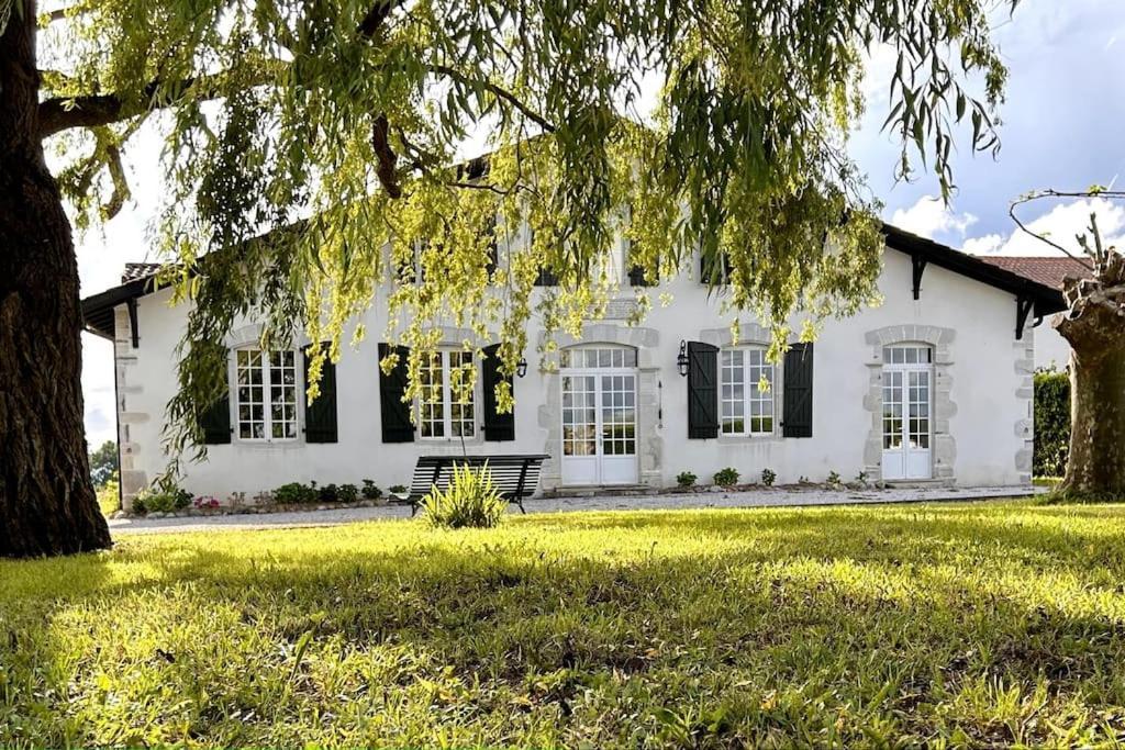 Villa De Charme Avec Piscine Saint-Etienne-d'Orthe Exteriér fotografie